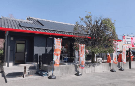 岡谷駅から徒歩5分で来店できる